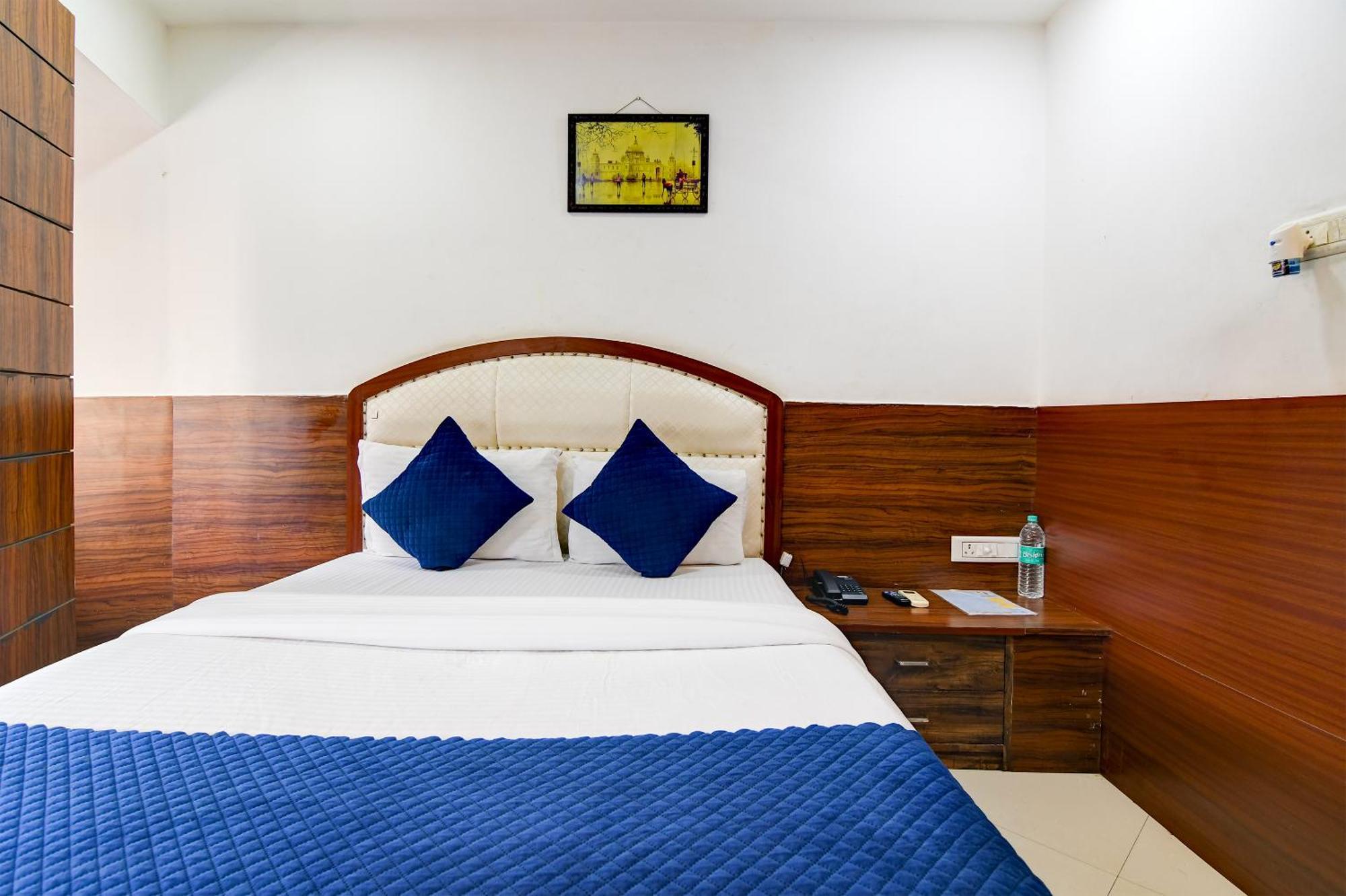 Hotel Q Inn Kolkata Ngoại thất bức ảnh