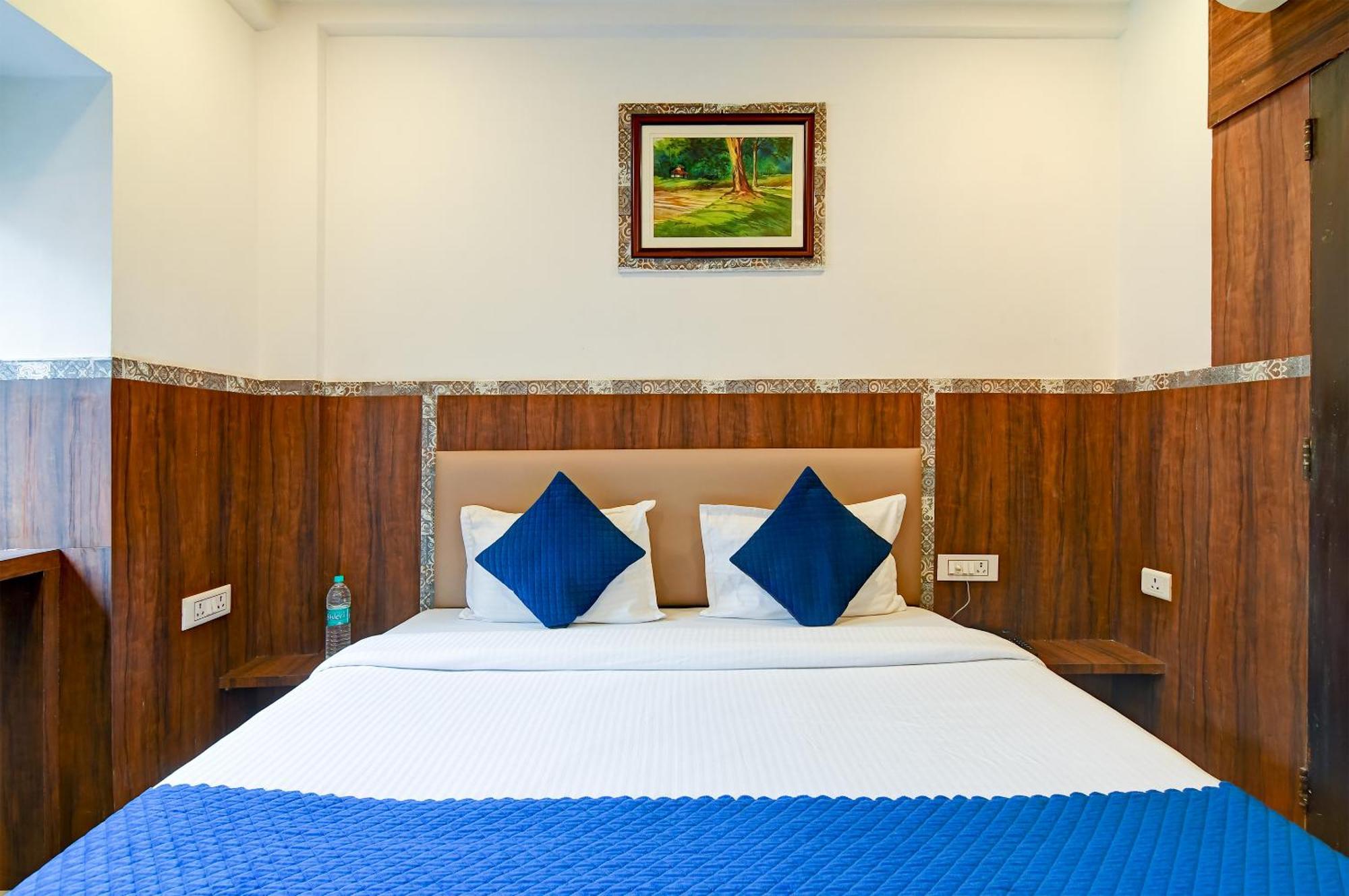 Hotel Q Inn Kolkata Ngoại thất bức ảnh