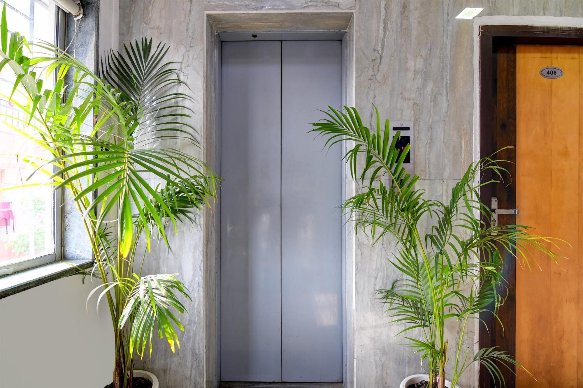 Hotel Q Inn Kolkata Ngoại thất bức ảnh